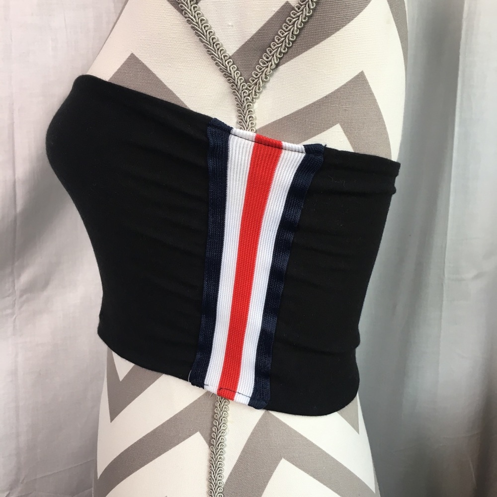 Q: Tube top black red/white/blue stripe on sides